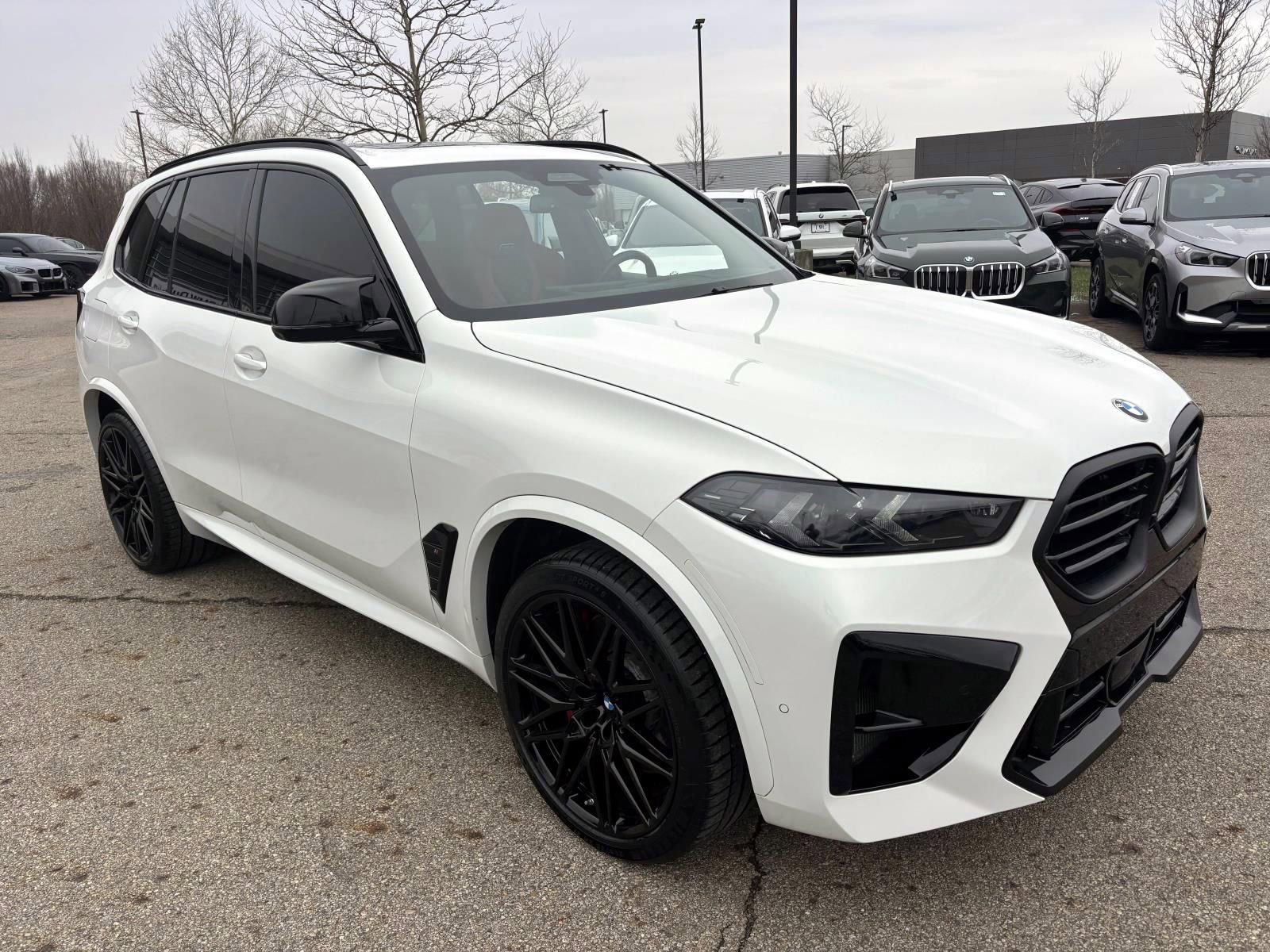 Used 2025 BMW X5 M Competition w/ Executive Package image 3