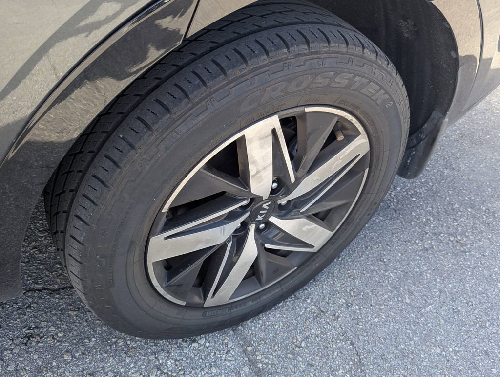 Used 2021 Kia Sorento EX w/ Panoramic Sunroof Package image 8