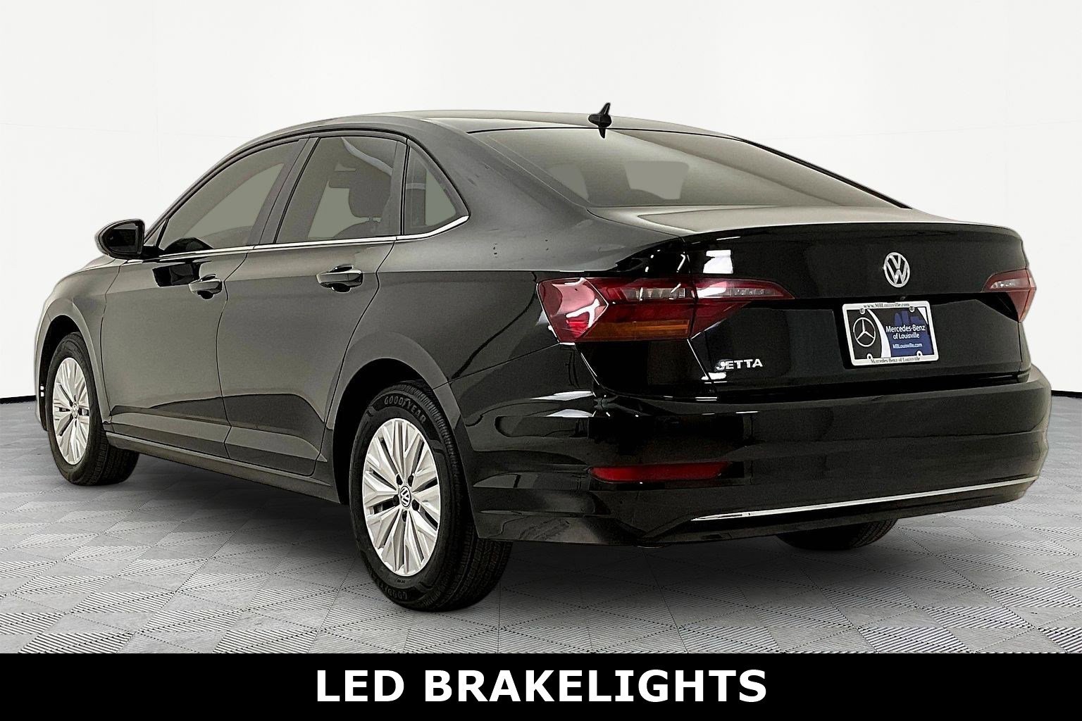 Used 2019 Volkswagen Jetta S w/ Driver Assistance Package FWD image 4