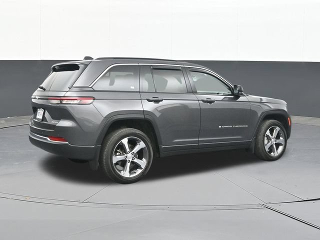 Used 2024 Jeep Grand Cherokee Limited AWD/4WD image 16