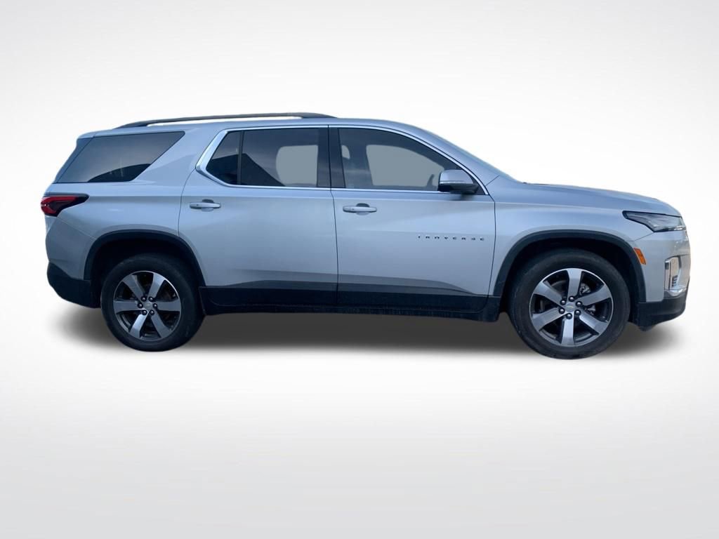 Used 2022 Chevrolet Traverse LT w/ LT Premium Package image 3