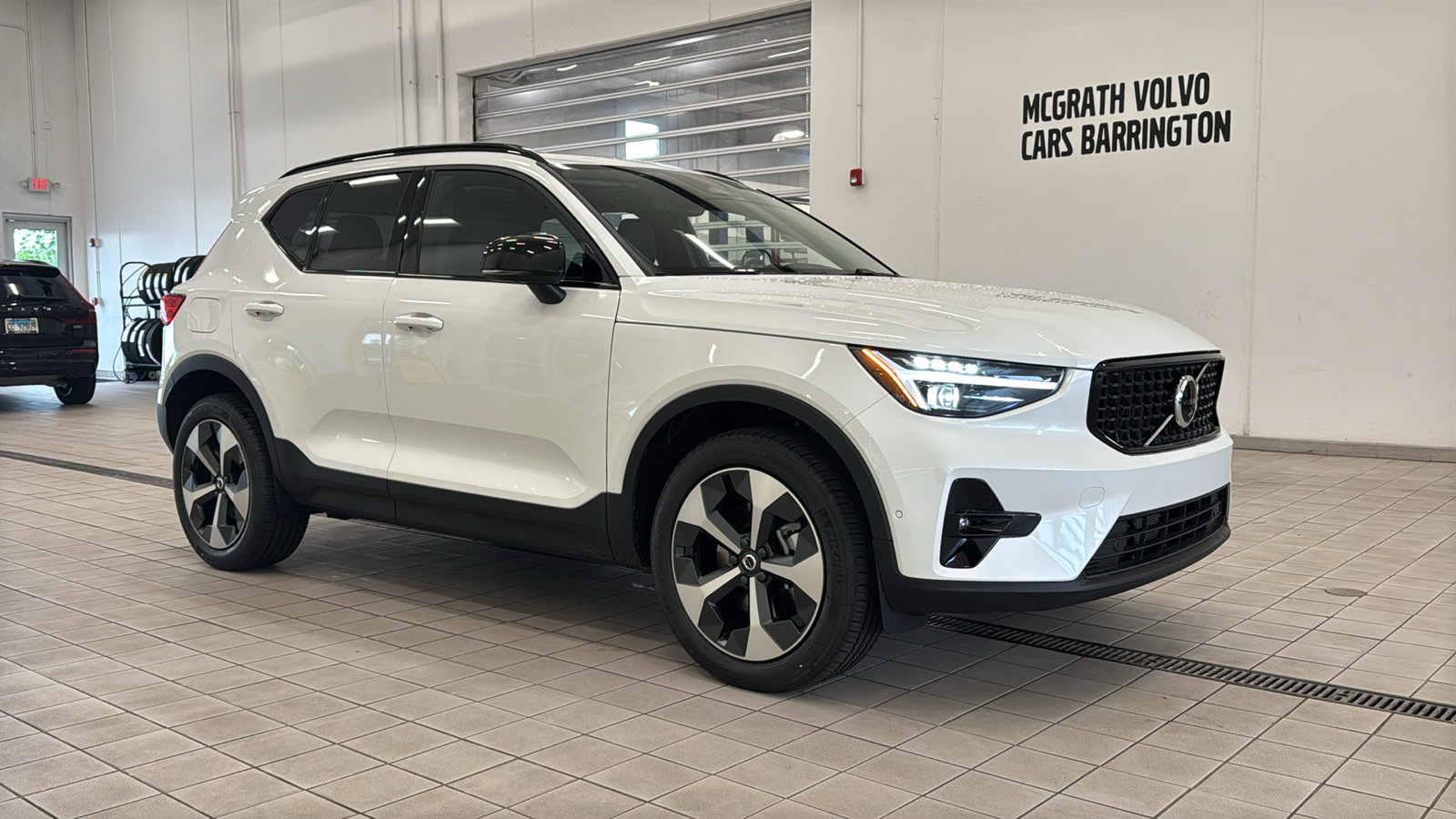 New 2026 Volvo XC40 B5 Plus w/ Protection Package Premier AWD/4WD image 3