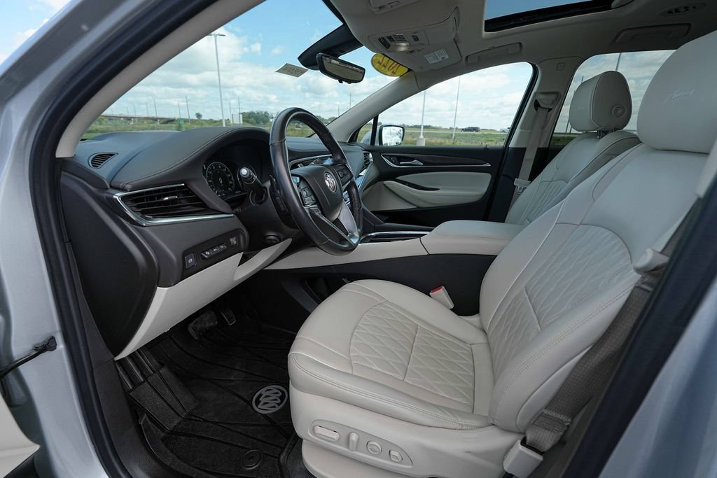 Used 2022 Buick Enclave Avenir w/ Avenir Technology Package AWD/4WD image 15
