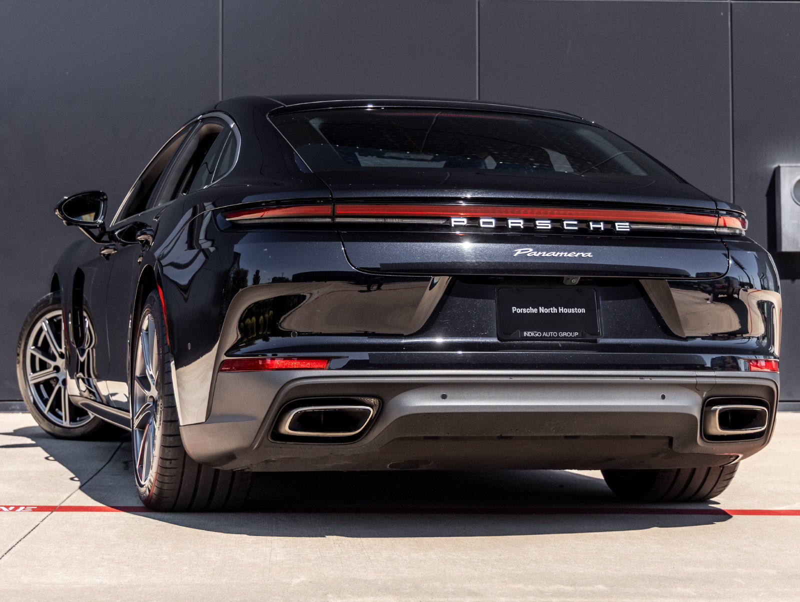 Certified 2025 Porsche Panamera image 3