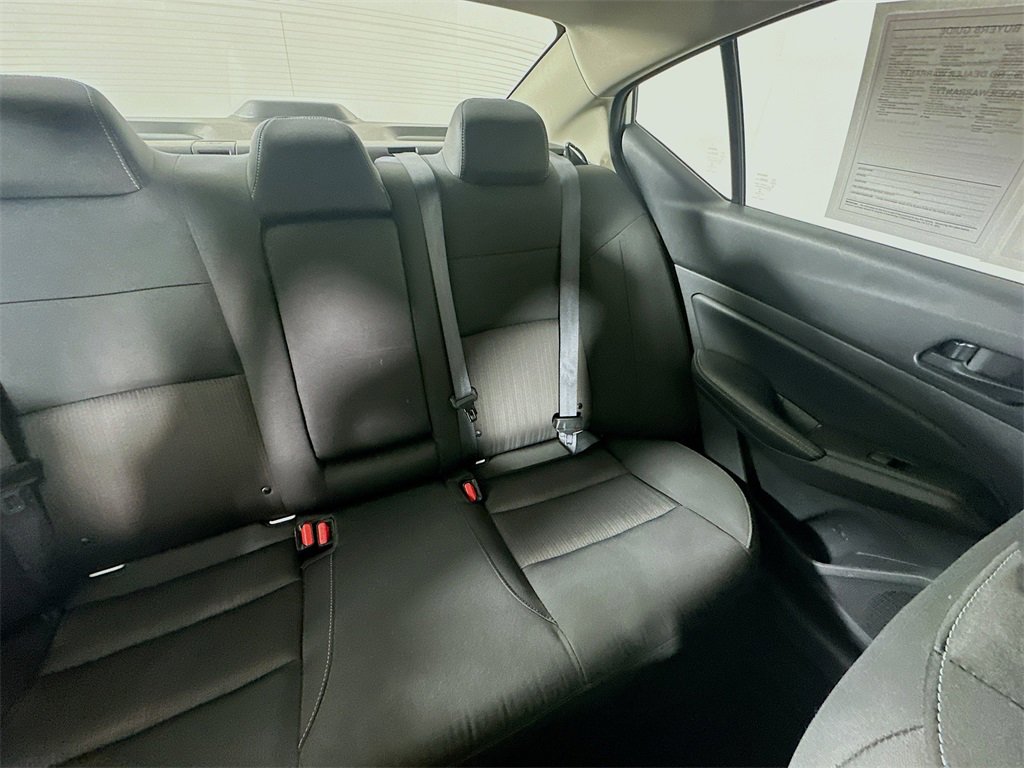 Used 2024 Nissan Altima 2.5 SV image 14
