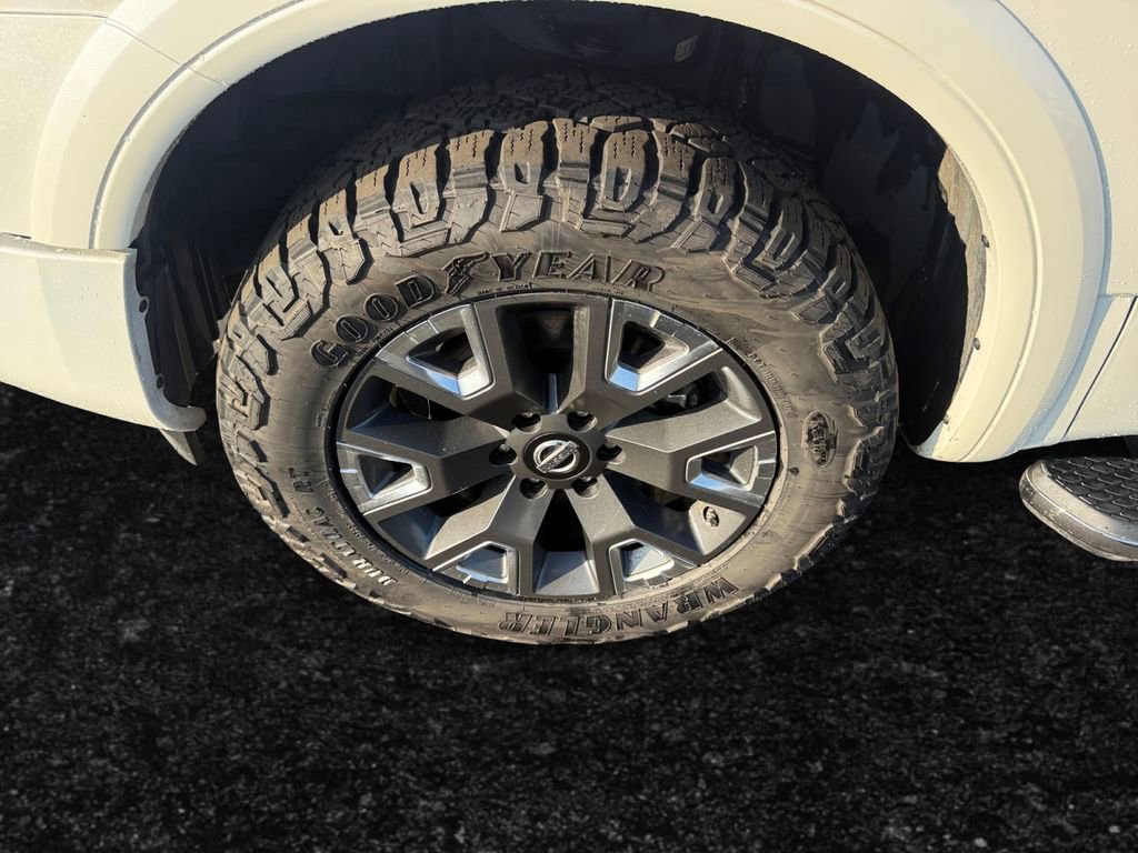 Used 2022 Nissan Titan Platinum Reserve w/ Moonroof Package image 9