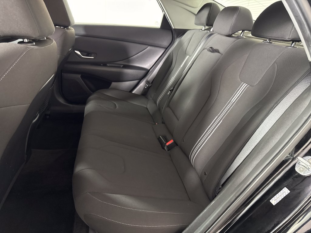 Used 2022 Hyundai Elantra SEL w/ Convenience + Premium Package FWD image 13