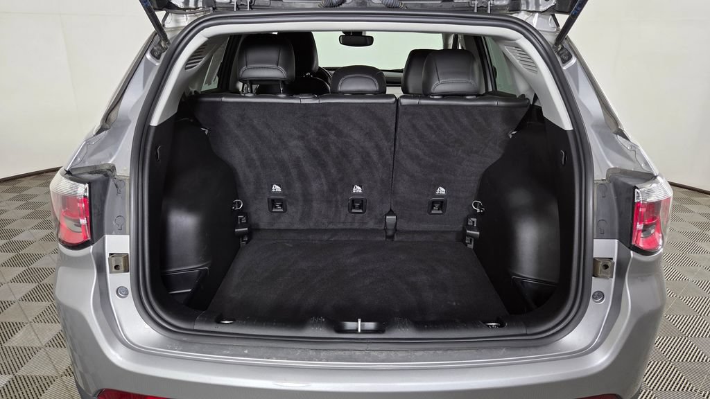 Used 2022 Jeep Compass Limited AWD/4WD image 10