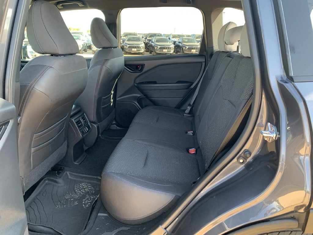 Used 2025 Subaru Forester Premium w/ Convenience Package #1 AWD/4WD image 29