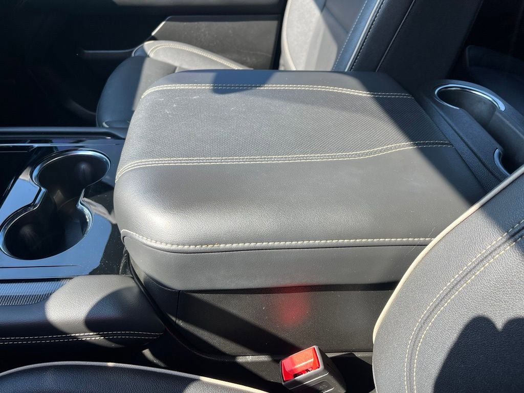Used 2025 GMC Yukon XL Elevation AWD/4WD image 35