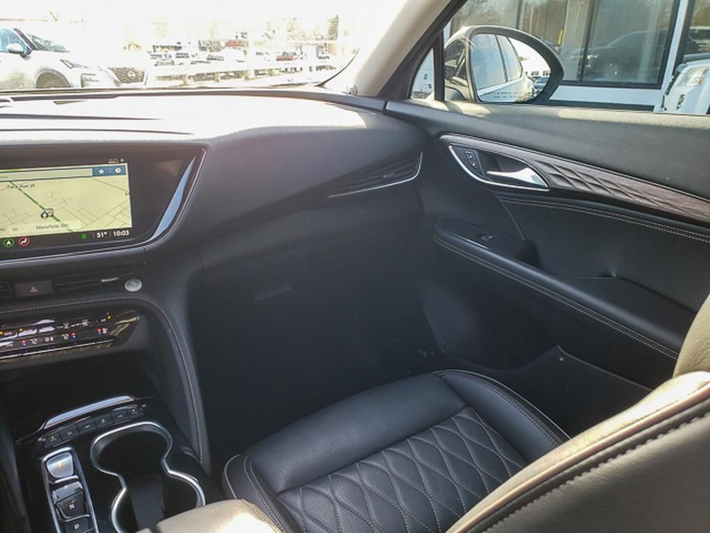 Used 2023 Buick Envision Avenir image 26