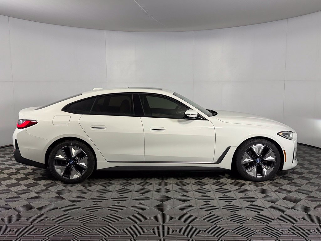 Used 2023 BMW i4 eDrive40 w/ Premium Package RWD image 4
