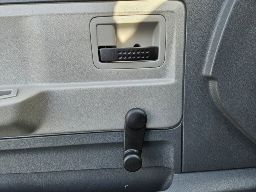 Used 2006 Dodge Dakota ST image 12