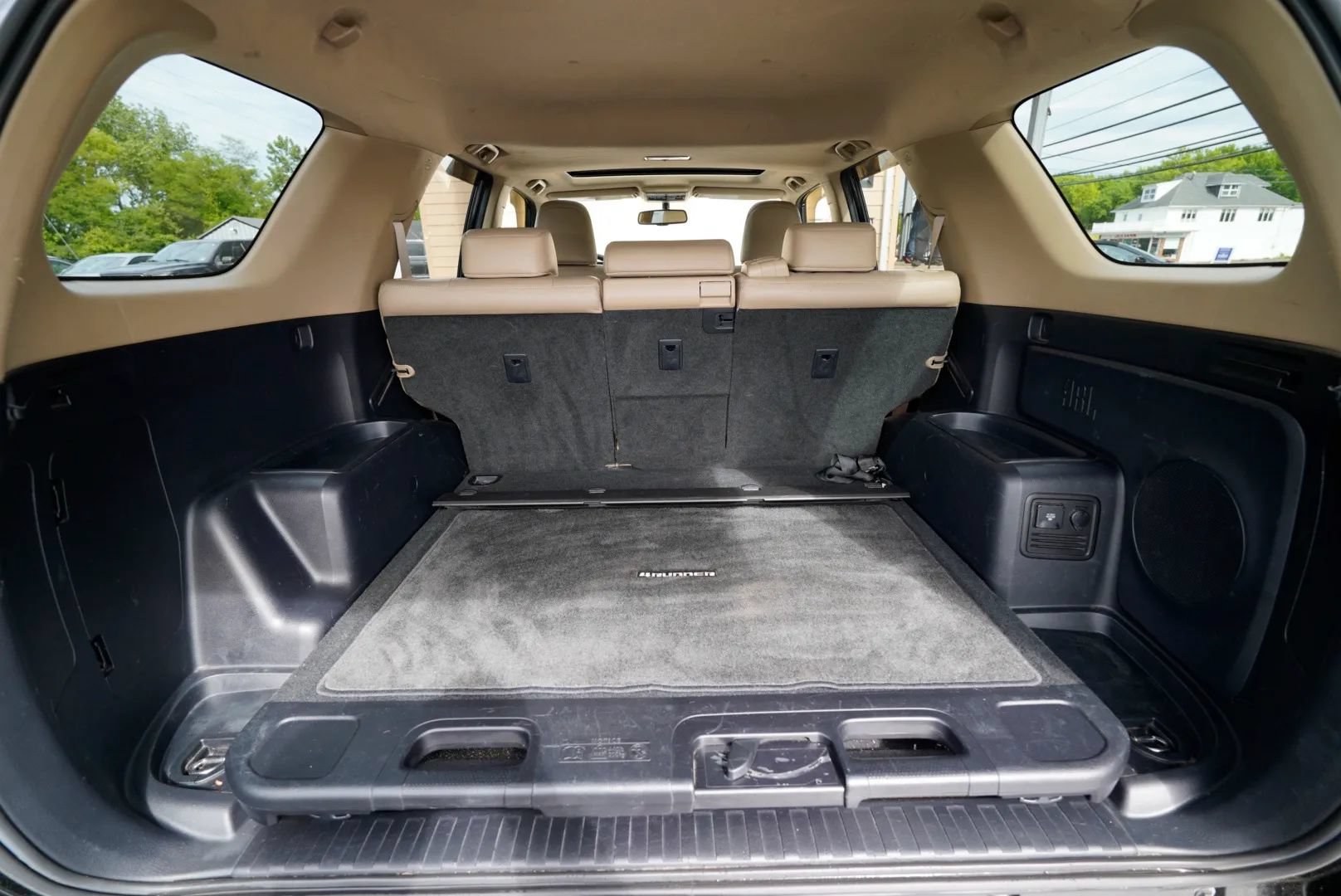 Used 2010 Toyota 4Runner Limited AWD/4WD image 31