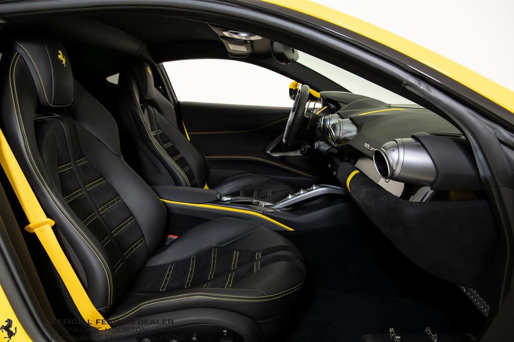 Used 2019 Ferrari 812 Superfast RWD image 12