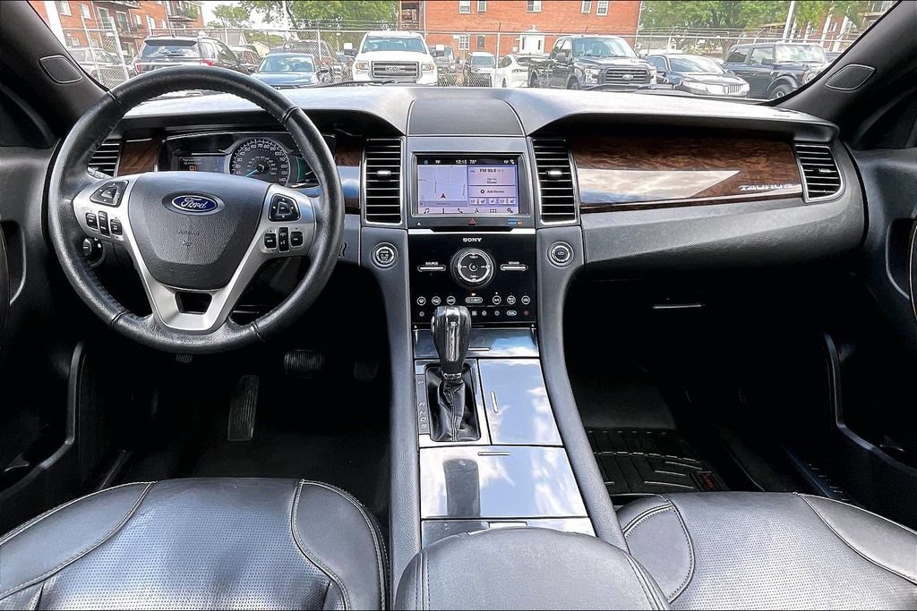 Used 2019 Ford Taurus Limited AWD/4WD image 14