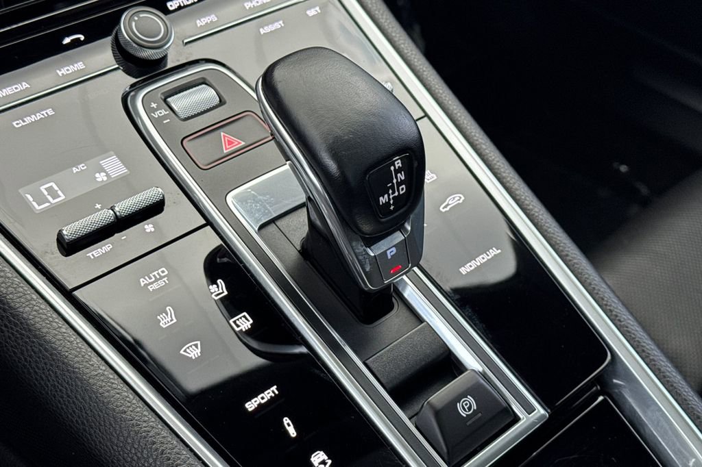 Used 2020 Porsche Panamera 4 w/ Premium Package Plus AWD/4WD image 26