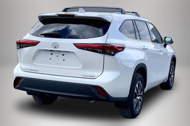 Used 2020 Toyota Highlander XLE image 10