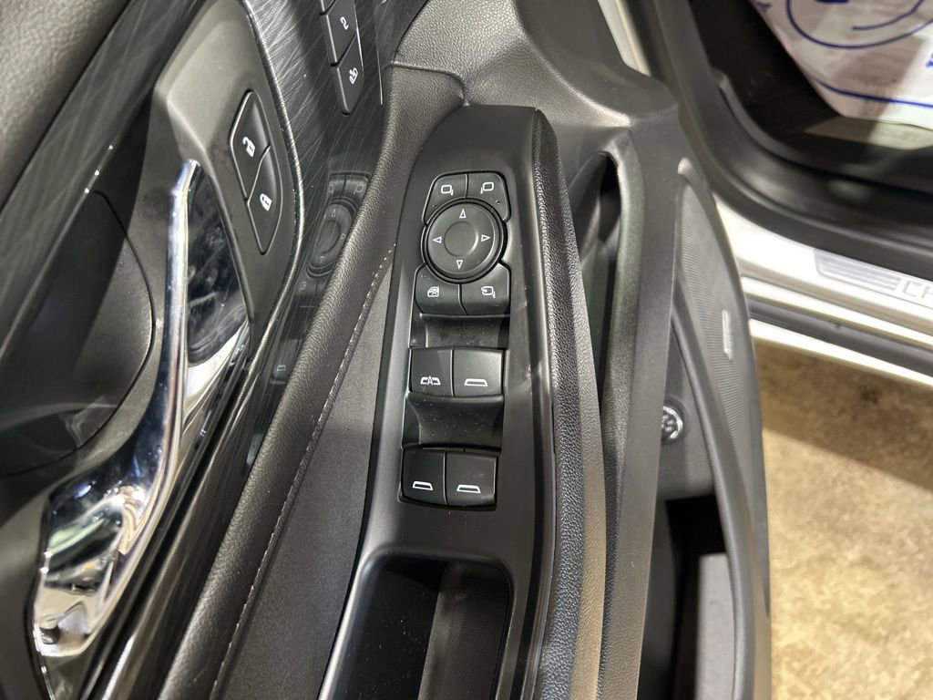 Used 2022 Chevrolet Traverse High Country AWD/4WD image 24
