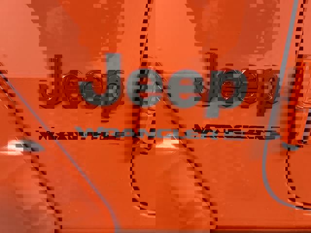 Used 2023 Jeep Wrangler Unlimited Rubicon w/ LED Lighting Group image 32