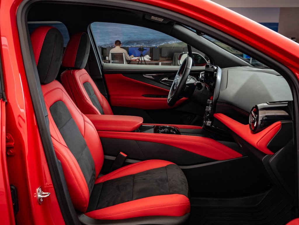 Used 2024 Chevrolet Blazer EV RS image 20