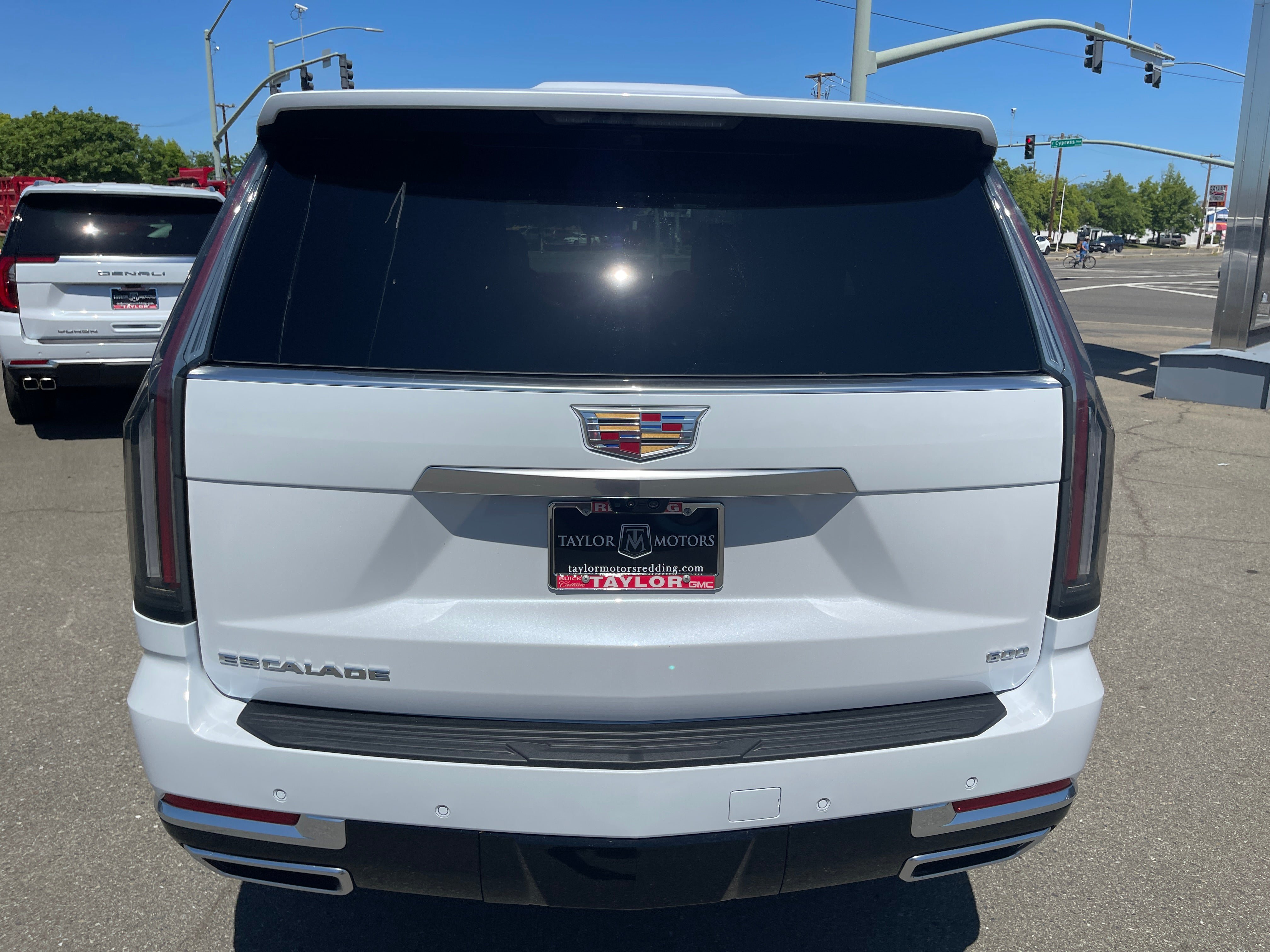 New 2026 Cadillac Escalade Luxury w/ Touring Package AWD/4WD image 6
