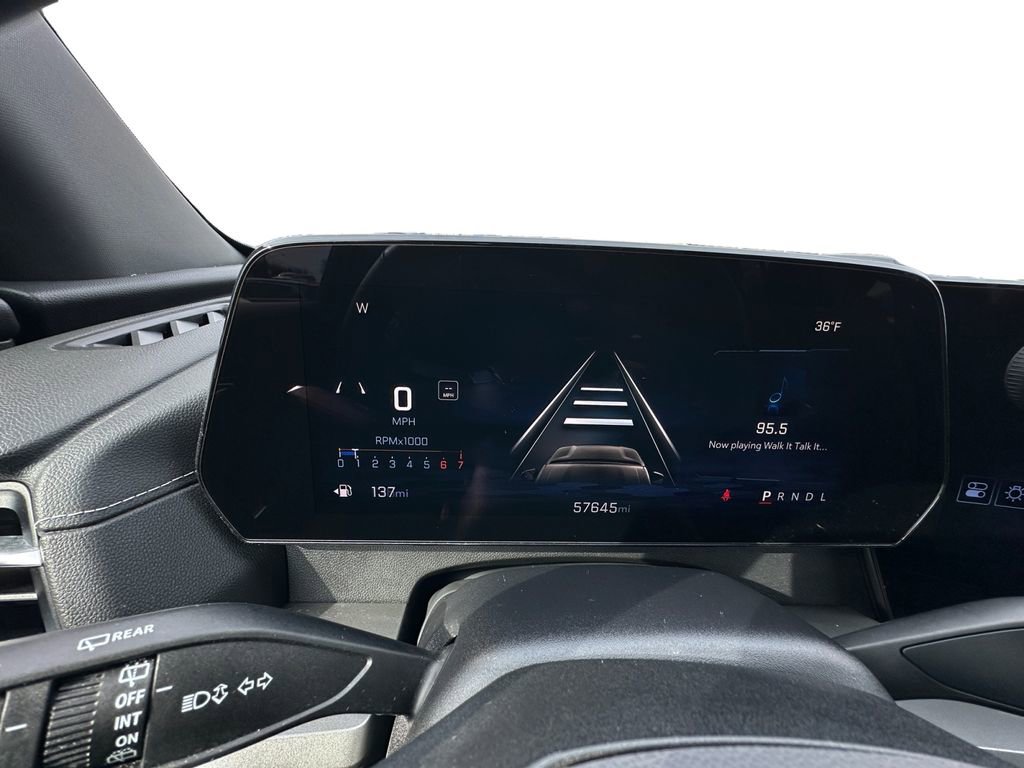 Used 2024 Chevrolet Traverse LT image 13