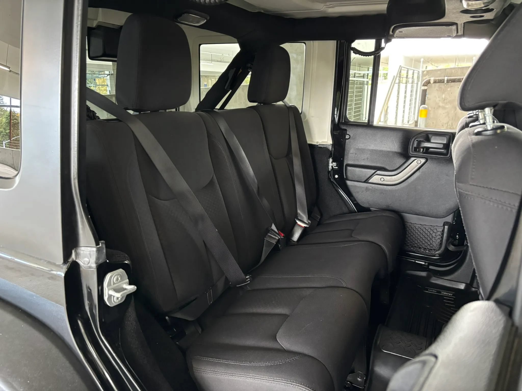 Used 2015 Jeep Wrangler Unlimited Sport AWD/4WD image 22