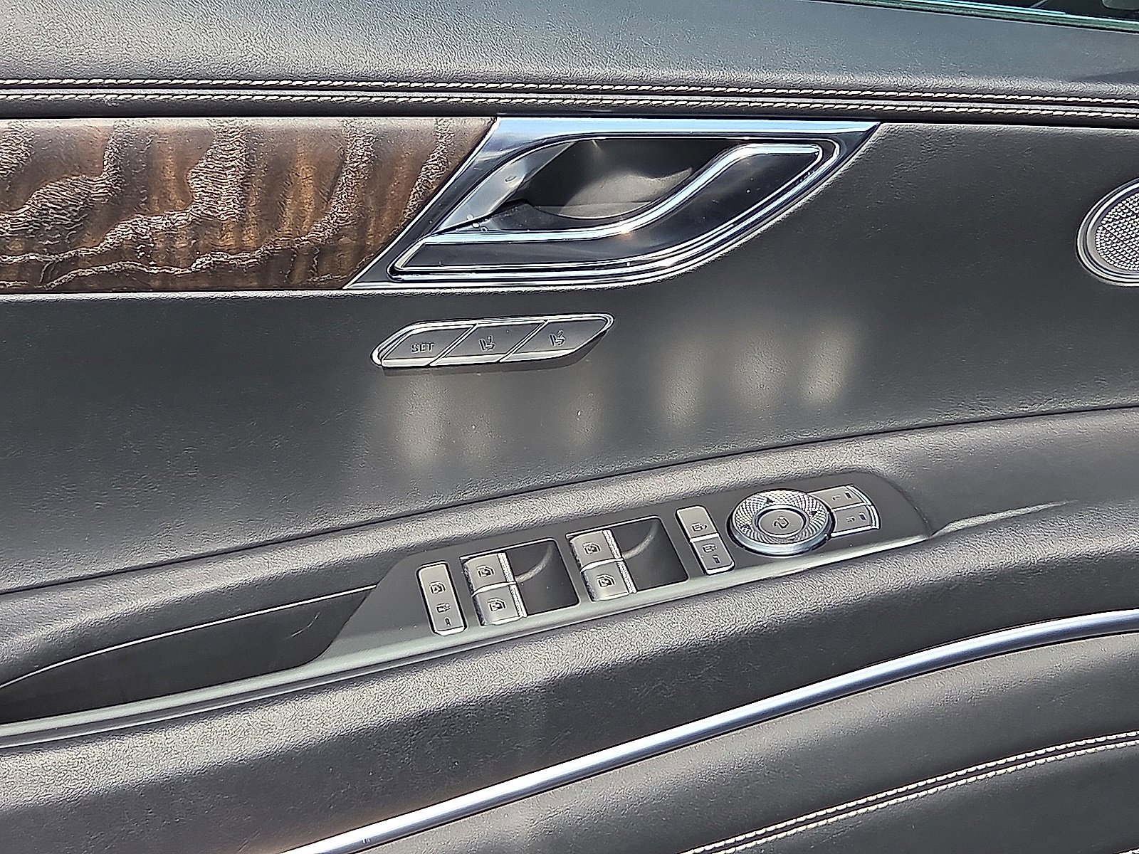 Used 2024 Genesis GV80 2.5T image 13