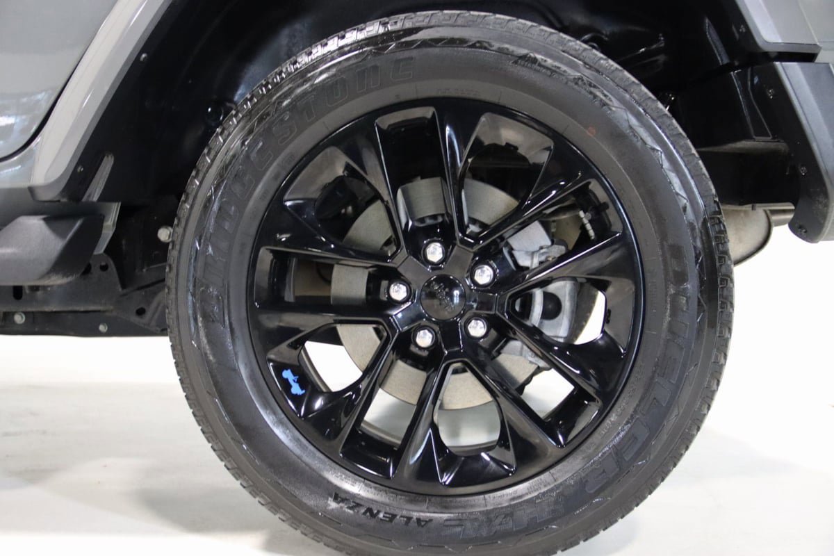 Used 2022 Jeep Wrangler Unlimited Sahara w/ Cold Weather Group image 93