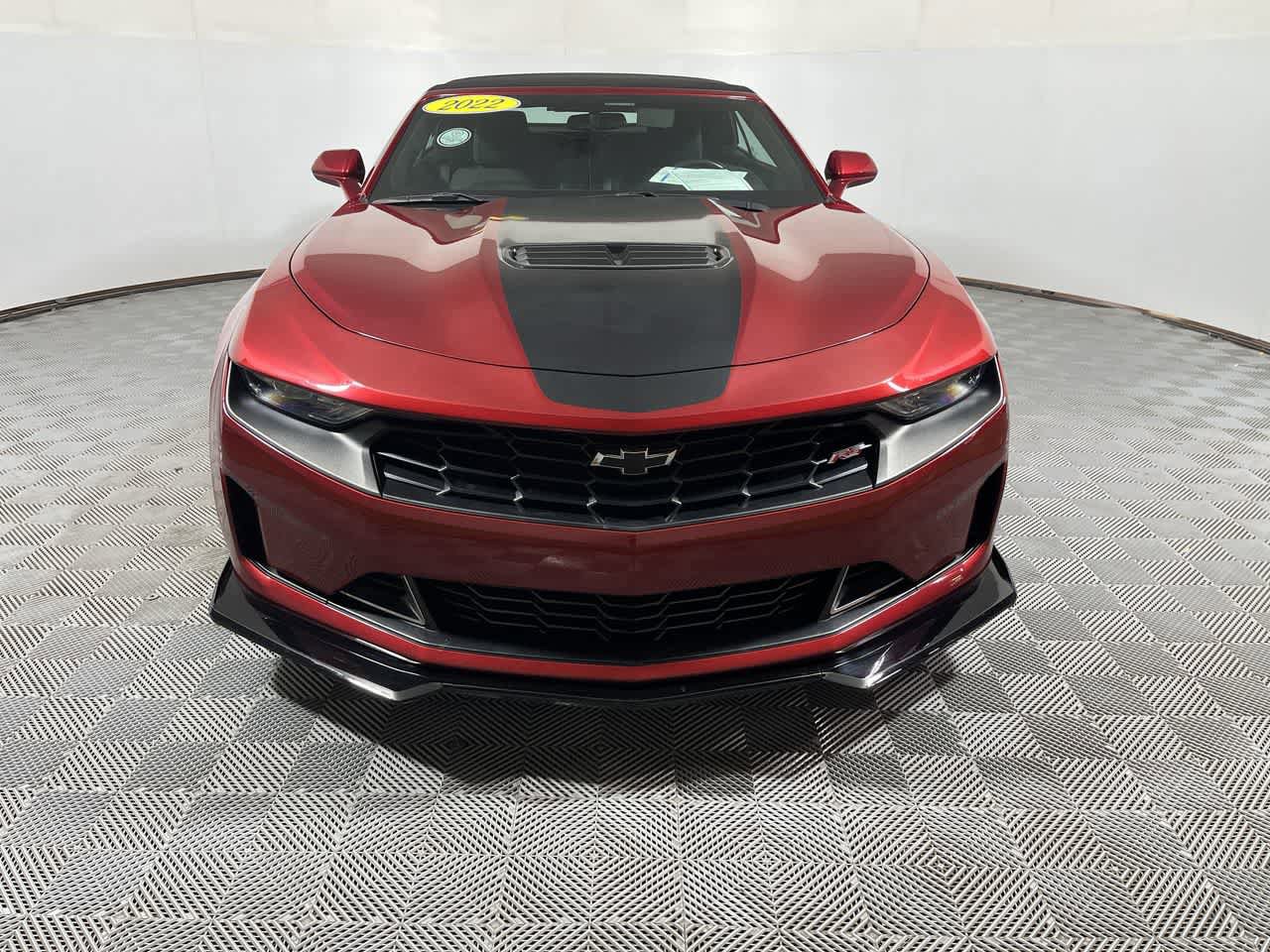 Used 2022 Chevrolet Camaro LT w/ Design Package 2 RWD image 3
