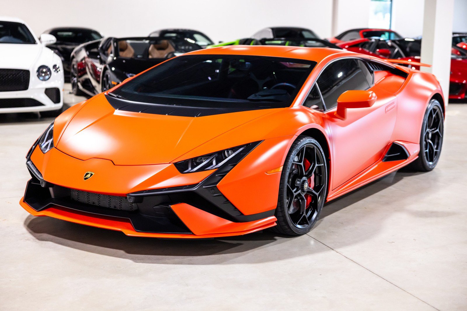 Used 2023 Lamborghini Huracan Tecnica RWD image 12