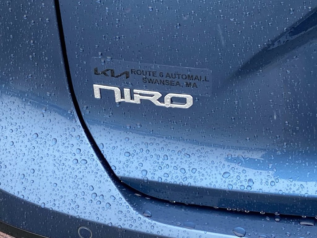 Used 2024 Kia Niro EX FWD image 5