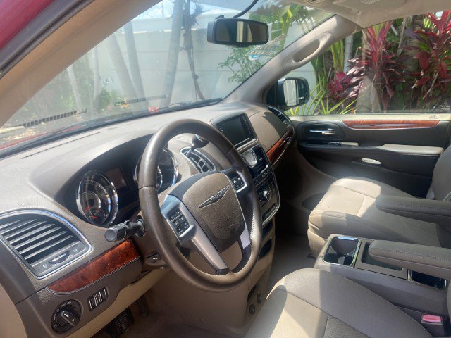 Used 2012 Chrysler Town & Country Touring w/ Entertainment Group #1 image 35