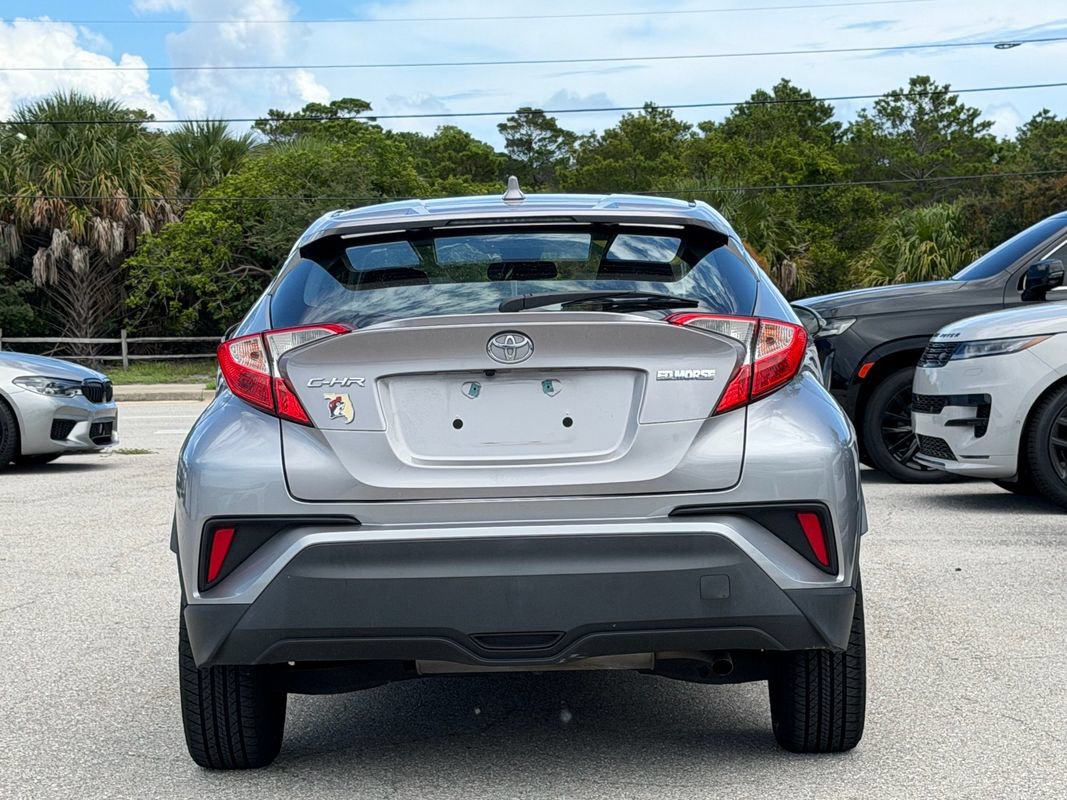 Used 2020 Toyota C-HR LE FWD image 4