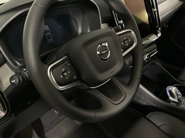 New 2026 Volvo XC40 B5 Plus w/ Protection Package Premier image 21