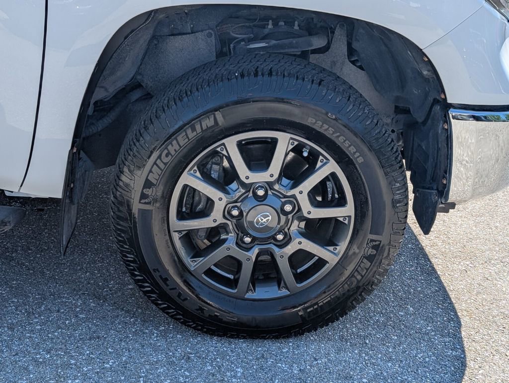 Used 2021 Toyota Tundra SR5 w/ Trail Edition image 9