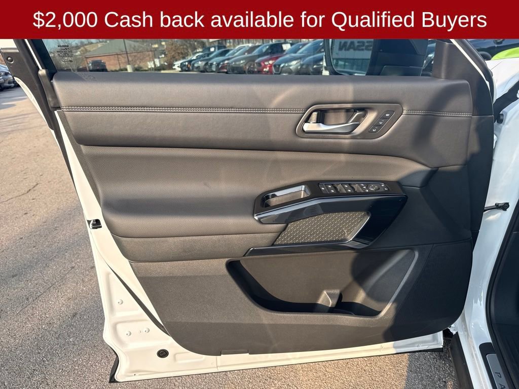 New 2026 Nissan Pathfinder Platinum image 11