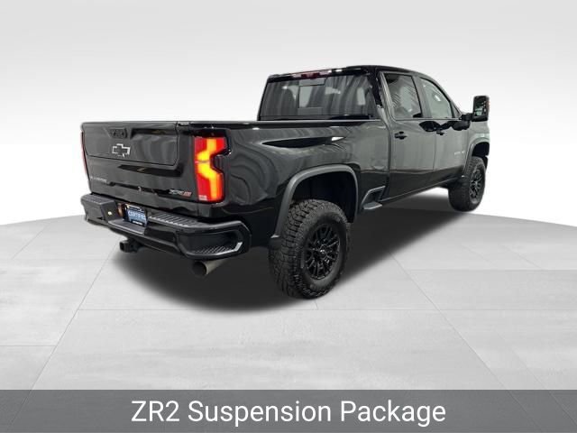 Used 2025 Chevrolet Silverado 2500 ZR2 w/ Technology Package image 3