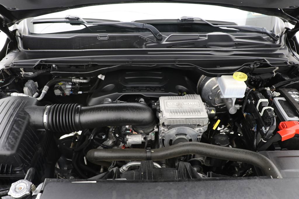 Used 2023 RAM 1500 Limited w/ Body Color Bumper Group AWD/4WD image 33