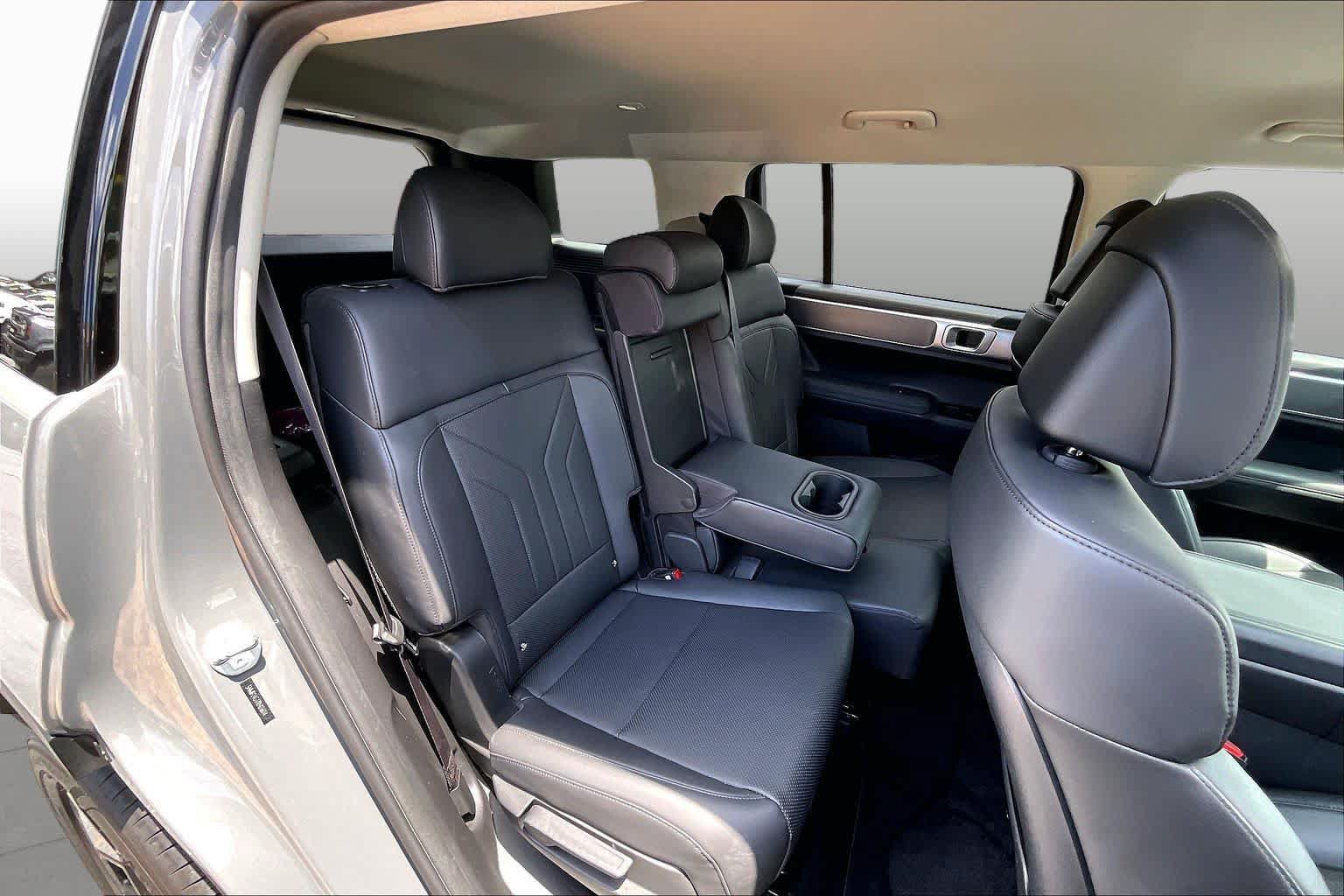 Used 2024 Hyundai Santa Fe SEL FWD image 26