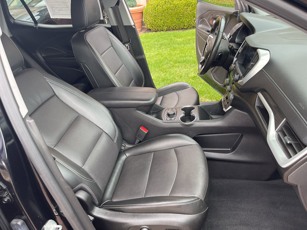Used 2022 GMC Terrain SLT image 29