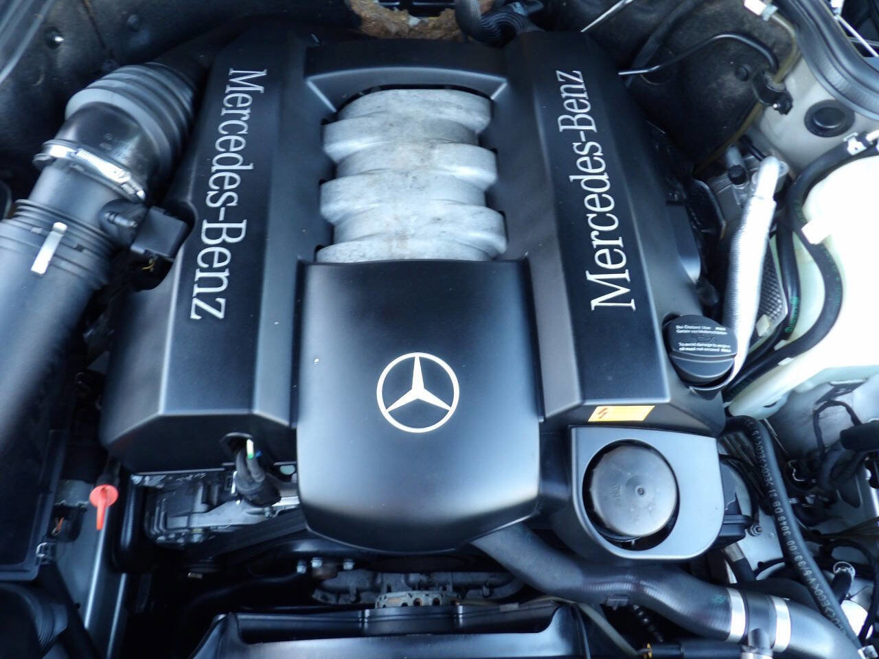 Used 2001 Mercedes-Benz CLK 320 Coupe image 13