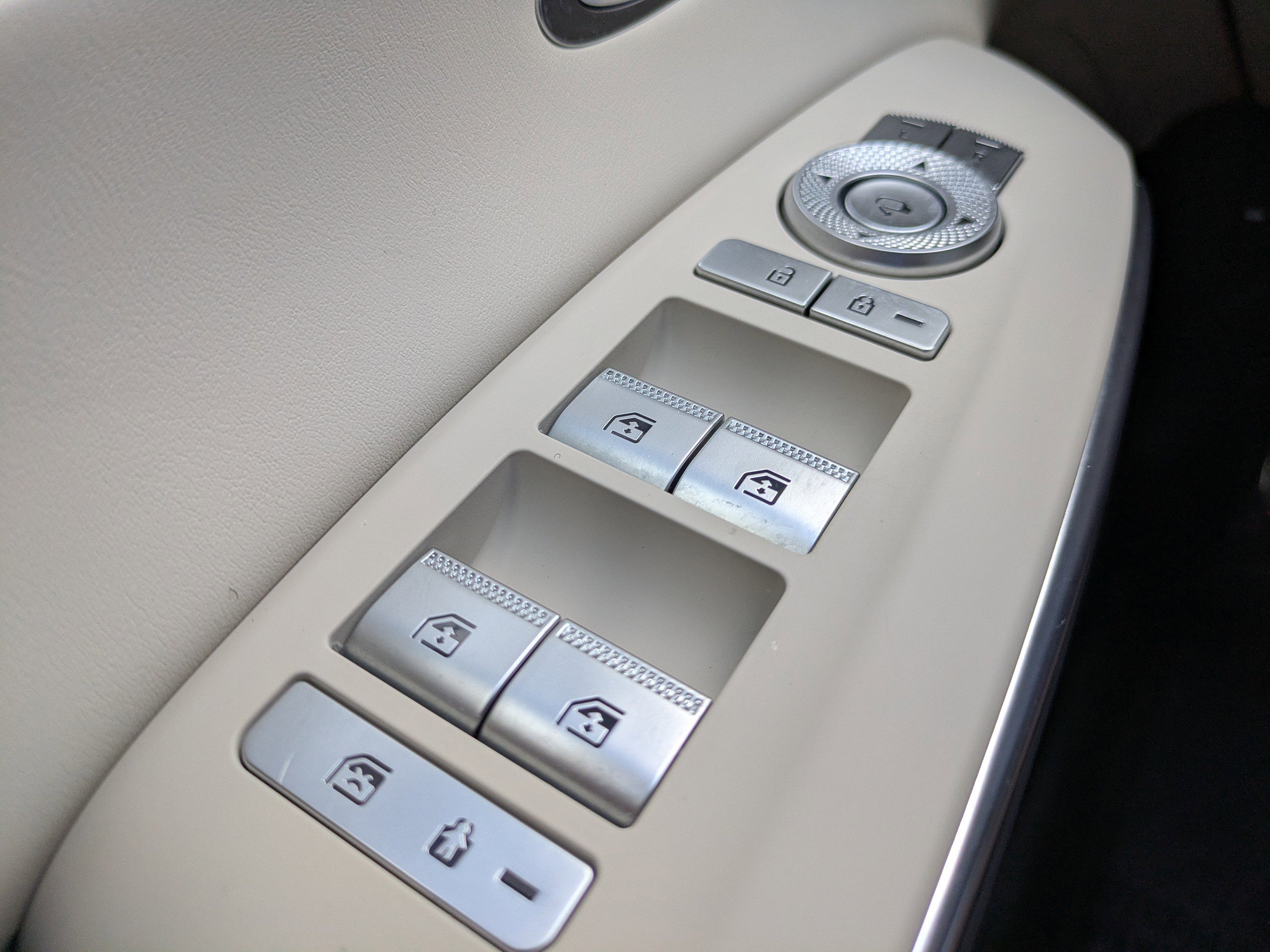 Certified 2023 Genesis GV70 2.5T w/ Advanced Package image 21