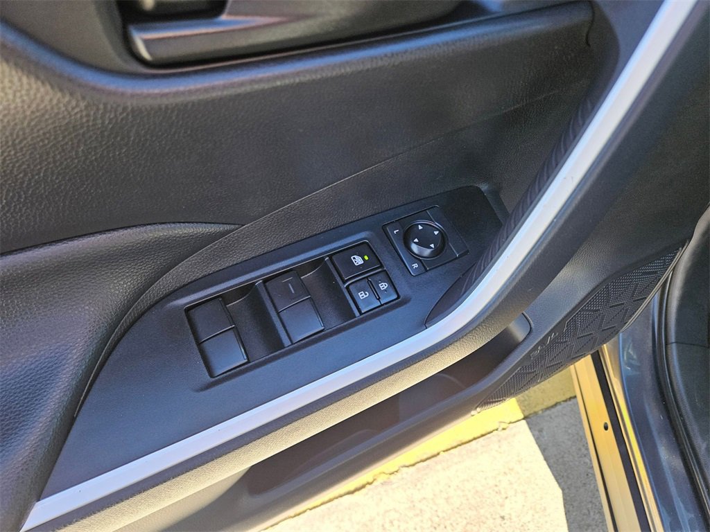 Used 2025 Toyota RAV4 LE image 16