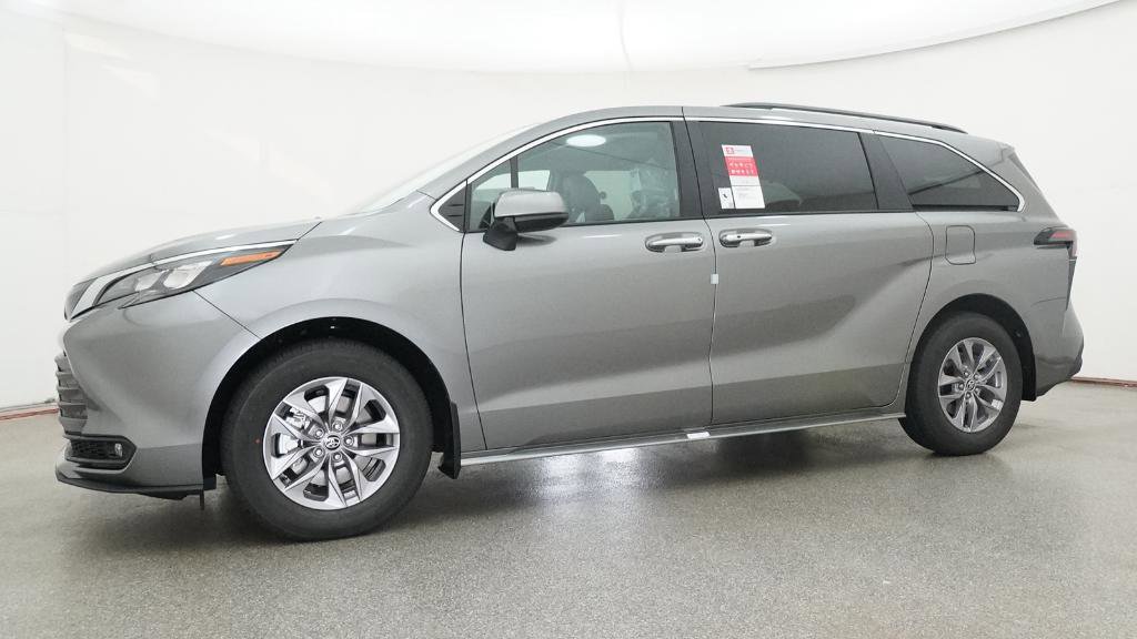 New 2026 Toyota Sienna XLE FWD image 38