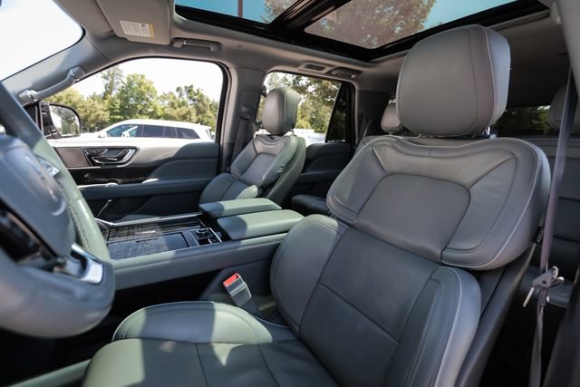 Used 2018 Lincoln Navigator L Select w/ Technology Package AWD/4WD image 53