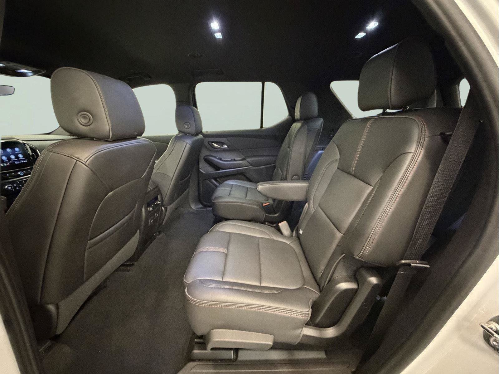Used 2023 Chevrolet Traverse RS w/ LPO, Floor Liner Package AWD/4WD image 28