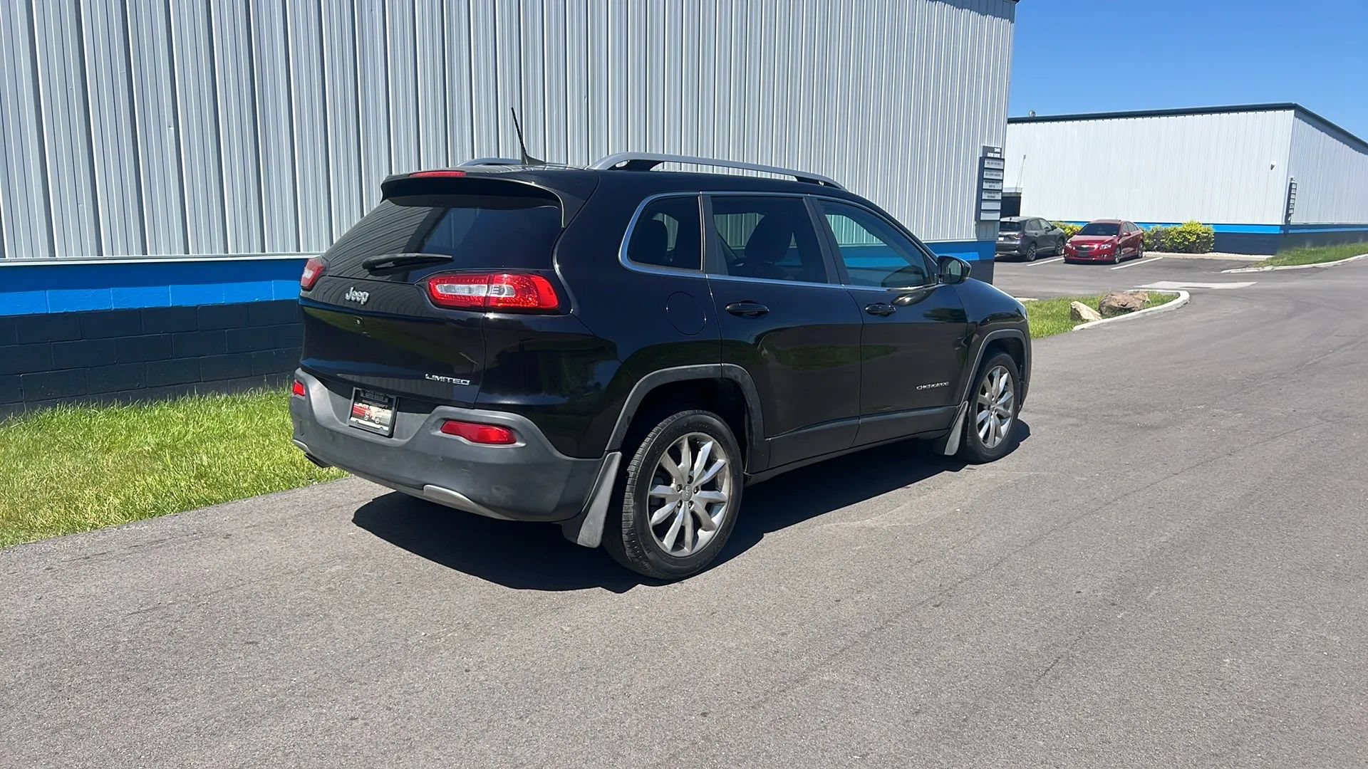 Used 2016 Jeep Cherokee Limited FWD image 5