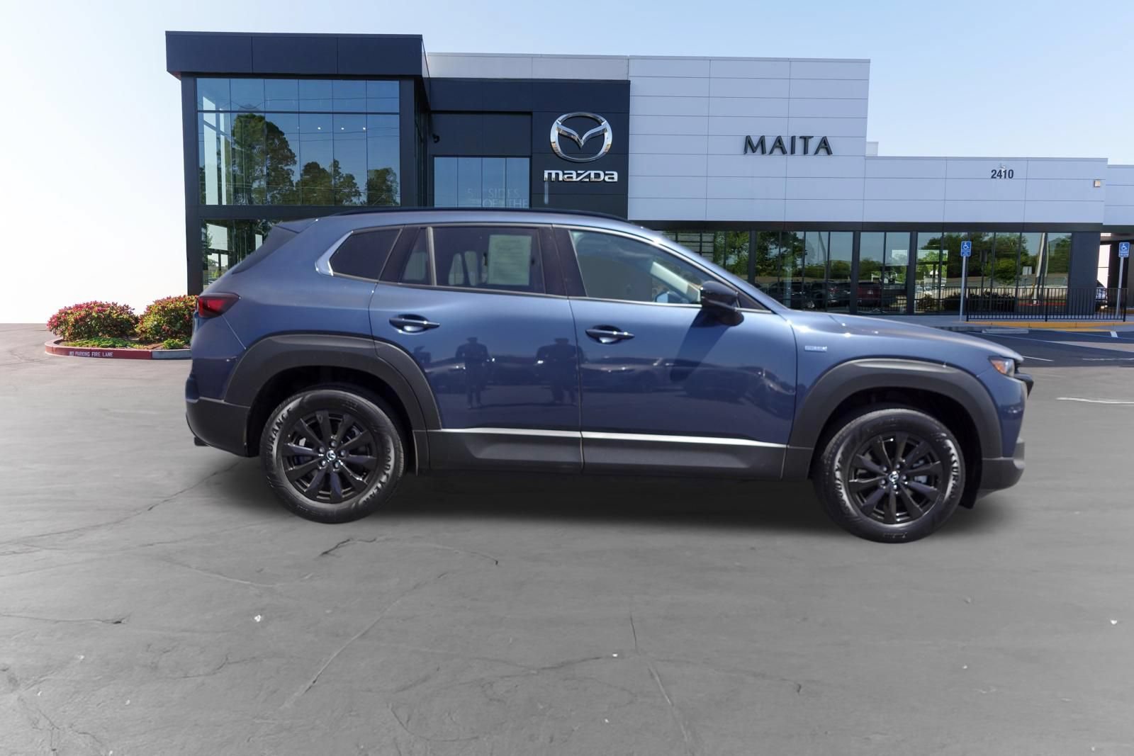 Certified 2025 MAZDA CX-50 AWD 2.5 Hybrid w/ Premium Pkg image 2